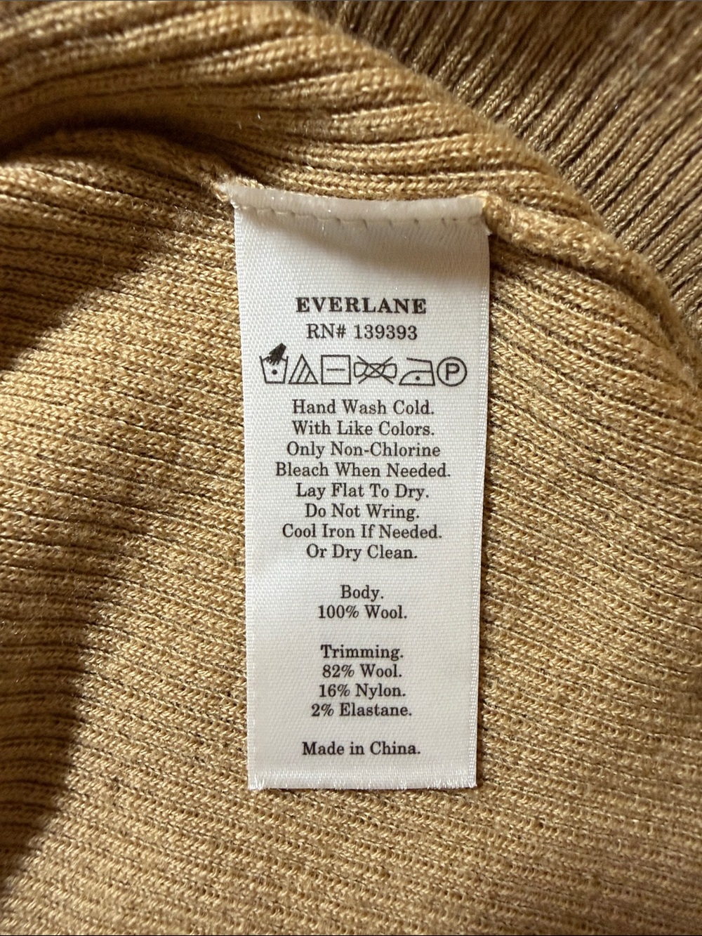 Everlane | The Italian Merino Rib Polo in Khaki - Picture 4 of 4